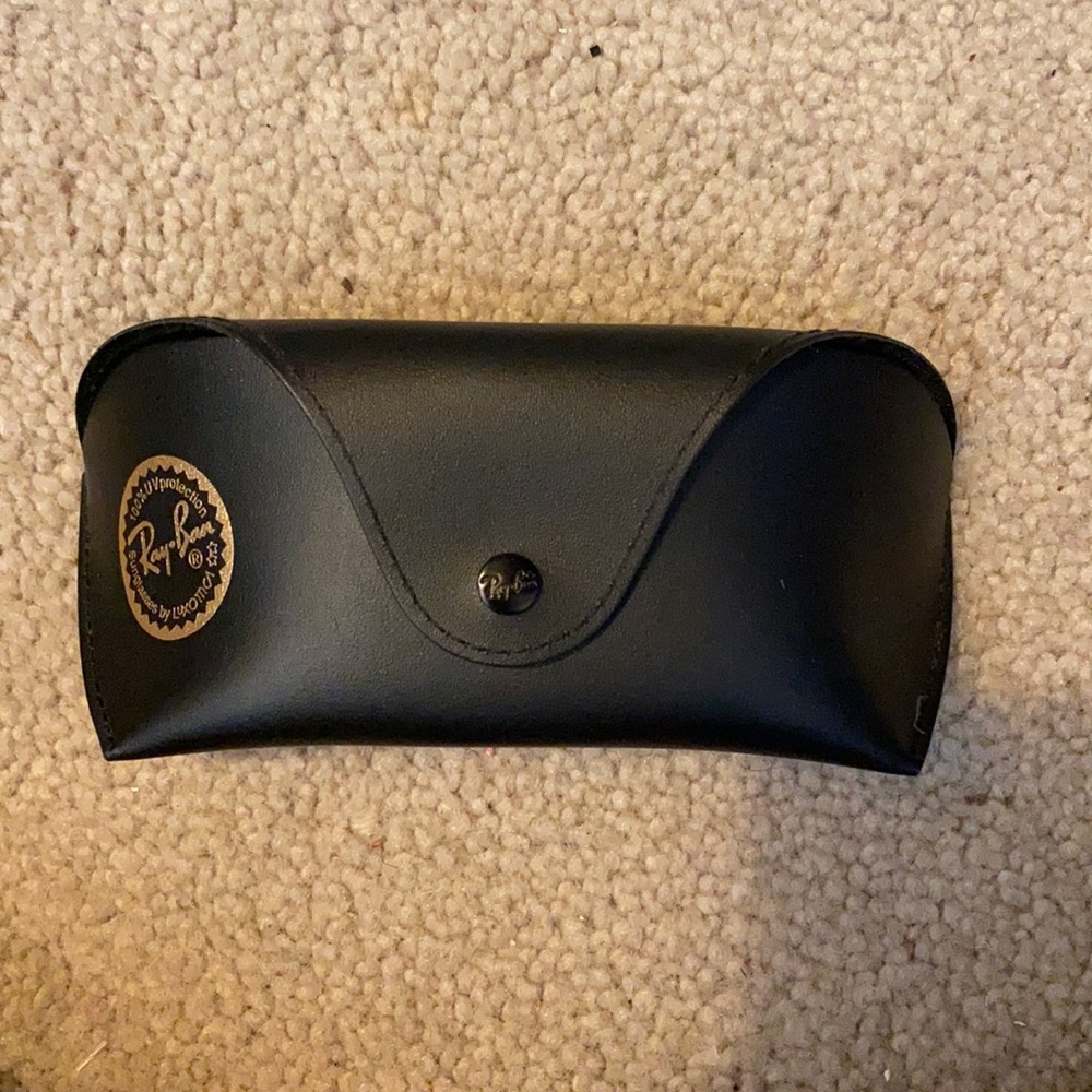 Ray-Ban CASE